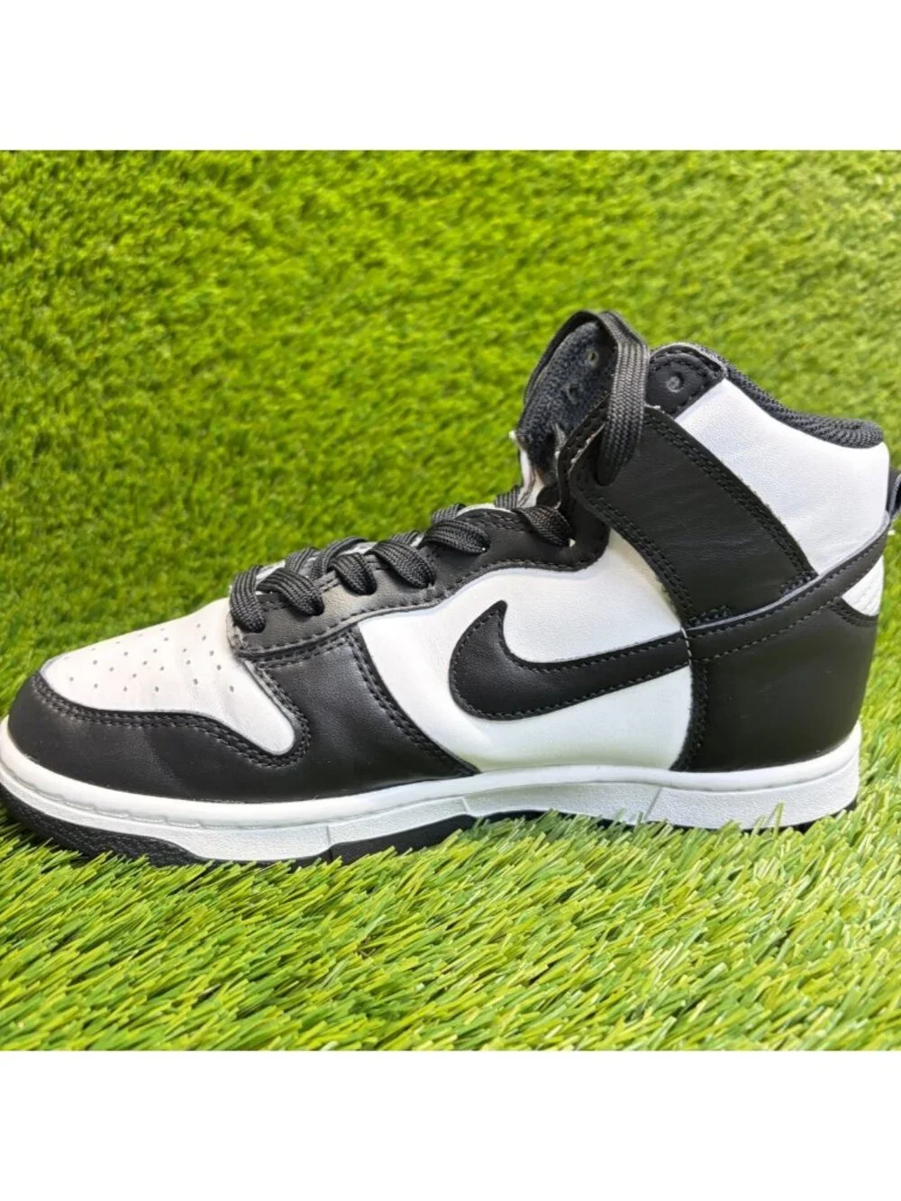 Nike Dunk High Womens Size 8 White Black Athletic Walking Leather Shoes Sneakers